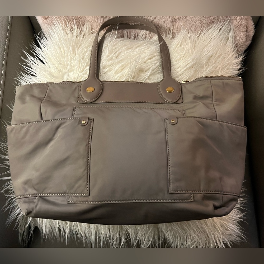 MARC BY MARC JACOBS
Preppy Clara East West Tote Bag